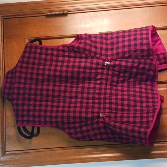 Black and Red Checkered Zippered Vest Box 11 - Picture 5 of 5